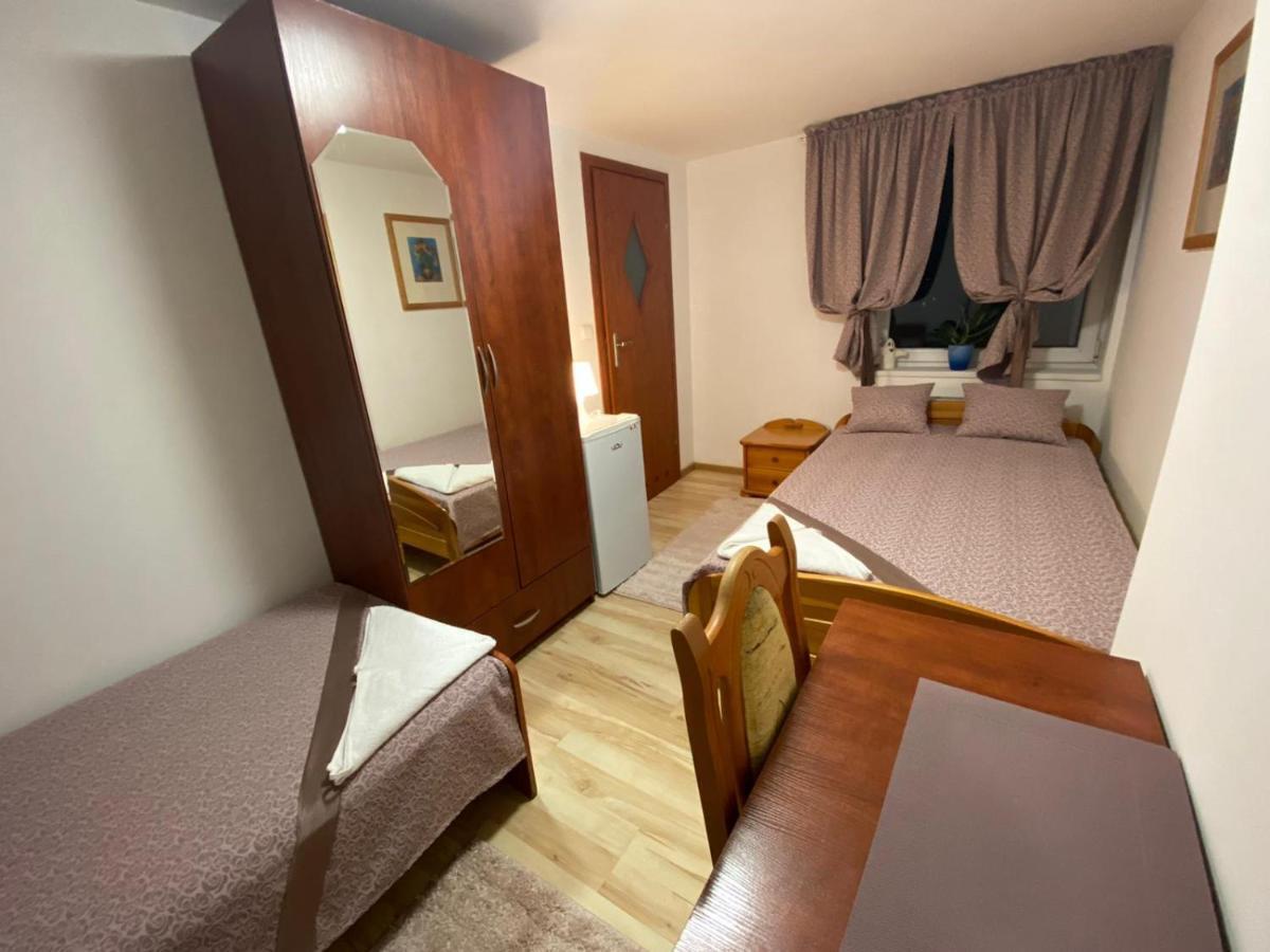 Hostel Piaseczno Piaseczno  Eksteriør billede
